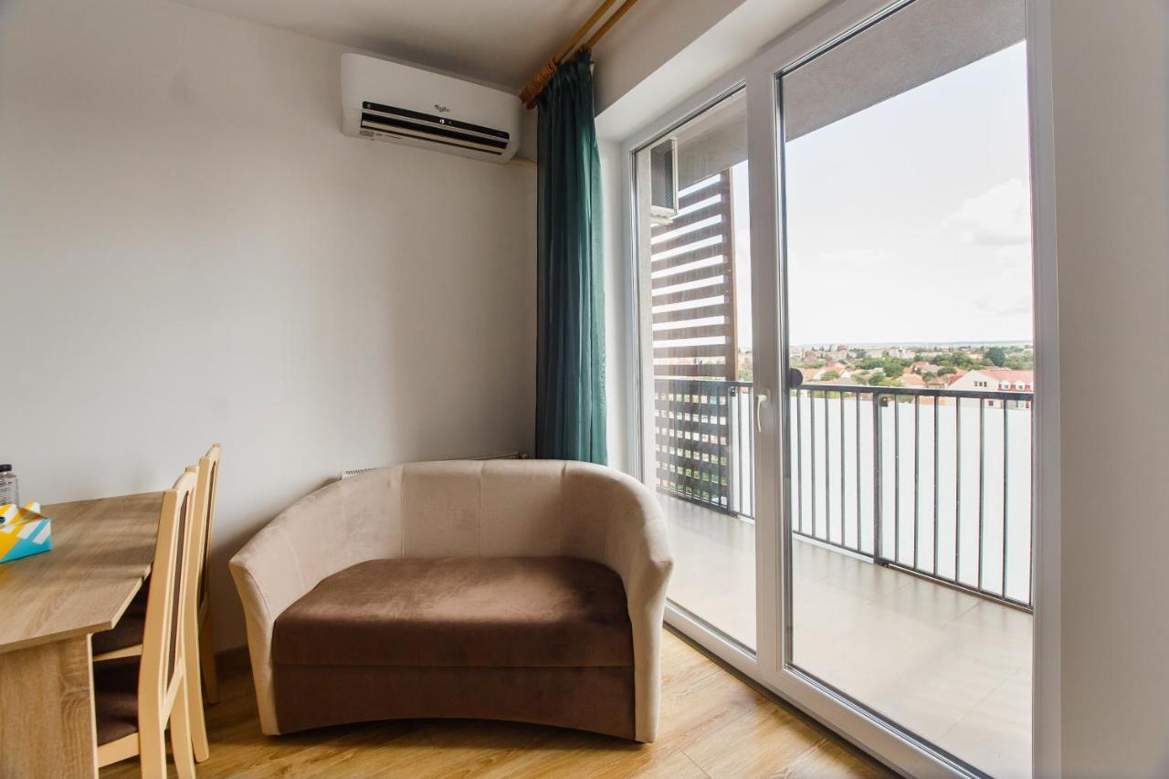 Sunny View 2 Bedroom Central Apartment Oradea Exterior photo