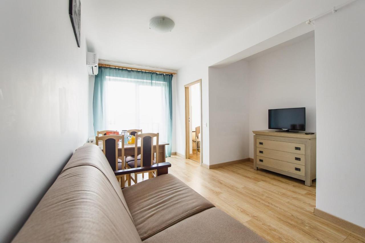 Sunny View 2 Bedroom Central Apartment Oradea Exterior photo