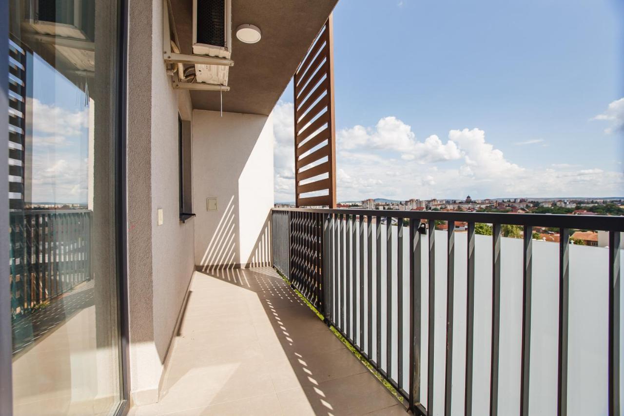 Sunny View 2 Bedroom Central Apartment Oradea Exterior photo